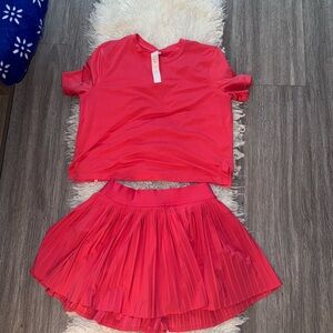 Lululemon pleated tennis skirt & tee shirt